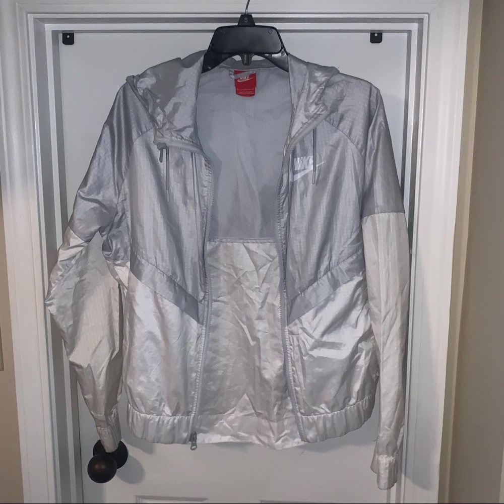 Nike windbreaker